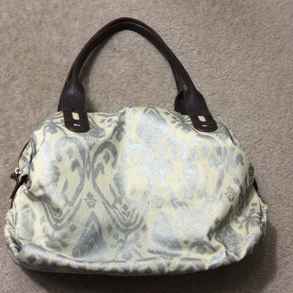 Stella & Dot Handbags - Stella & Dot metallic ikat How does she do it bag